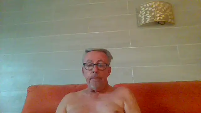 Snapshot of tuggy59 chatting on 12, 7, 2026 tuggy59 online show from 12, 7, 2026