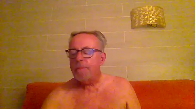 Snapshot of tuggy59 chatting on 14, 7, 2026 tuggy59 online show from 14, 7, 2026