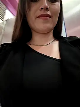 Snapshot of marena_saenz chatting on 24, 10, 2025 marena saenz online show from 24, 10, 2025