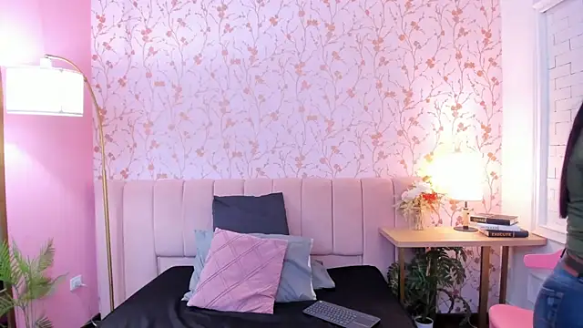 Snapshot of taylor_bennet chatting on 7, 2, 2026 taylor bennet online show from 7, 2, 2026