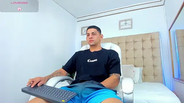 Alex cute77 online show from 30, 9, 2025