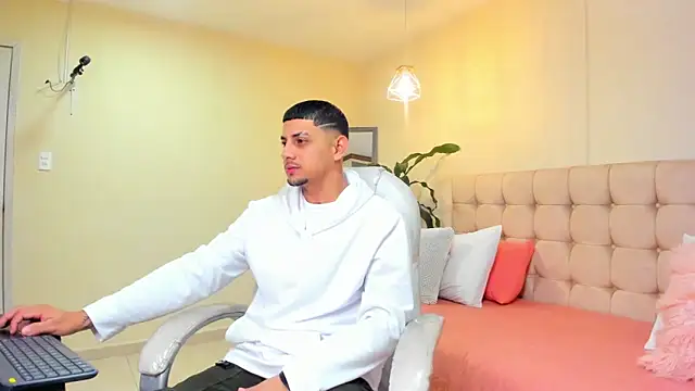 Alex cute77 online show from 10, 3, 2025