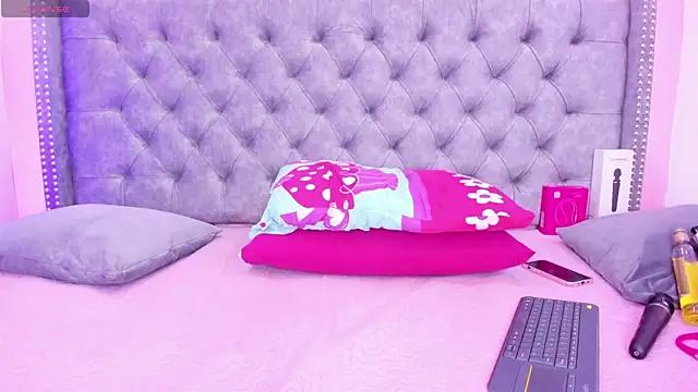 Sofia Girl  online show from 11, 9, 2025