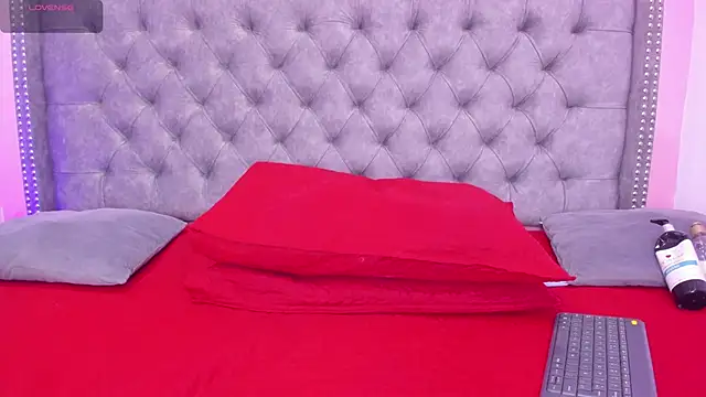 Sofia Girl  online show from 17, 11, 2025