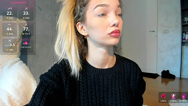 Sassy Teen online show from 22, 10, 2025