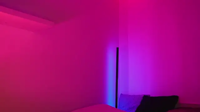 Gloomydoll online show from 8, 5, 2026