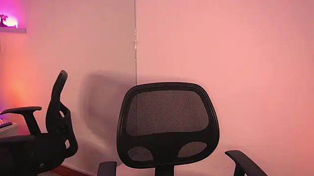 Gloomydoll online show from 12, 2, 2026