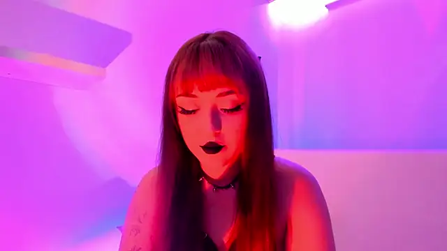 Gloomydoll online show from 15, 2, 2025