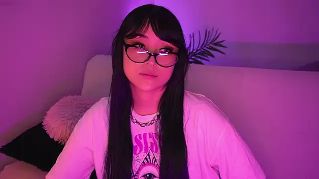 Gloomydoll online show from 2, 4, 2026