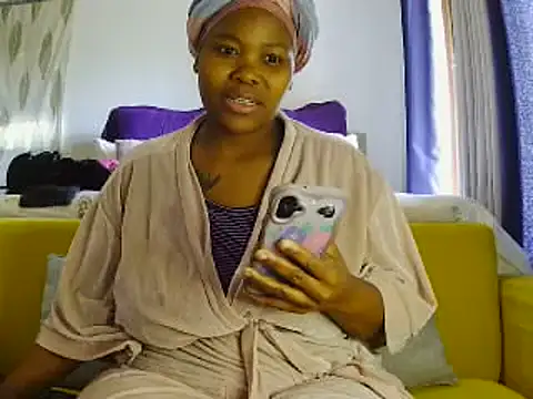 Snapshot of Real1SweetQueen chatting on 10, 7, 2026 Real1SweetQueen online show from 10, 7, 2026