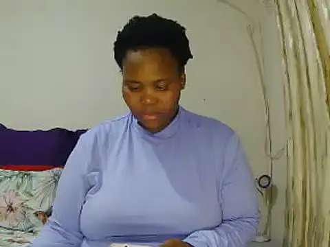 Snapshot of Real1SweetQueen chatting on 18, 6, 2026 Real1SweetQueen online show from 18, 6, 2026