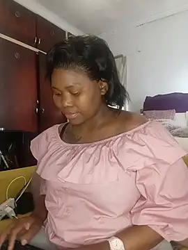 Snapshot of Real1SweetQueen chatting on 18, 7, 2026 Real1SweetQueen online show from 18, 7, 2026