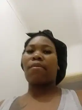 Snapshot of Real1SweetQueen chatting on 23, 7, 2026 Real1SweetQueen online show from 23, 7, 2026