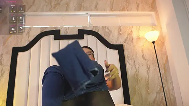 mia colin1  online show from 9, 2, 2026