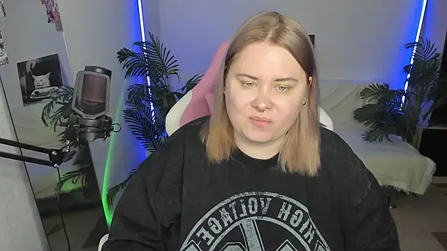 Akemi BBW online show from 4, 3, 2025