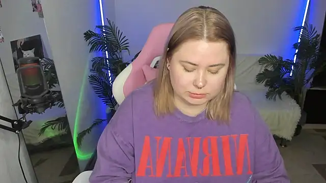 Akemi BBW online show from 5, 3, 2025