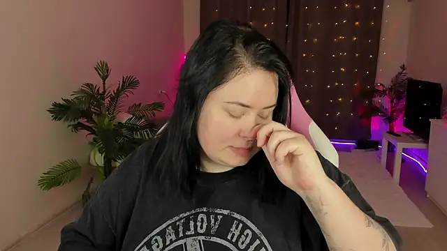 Akemi BBW online show from 7, 10, 2025