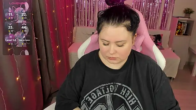 Akemi BBW online show from 4, 5, 2026