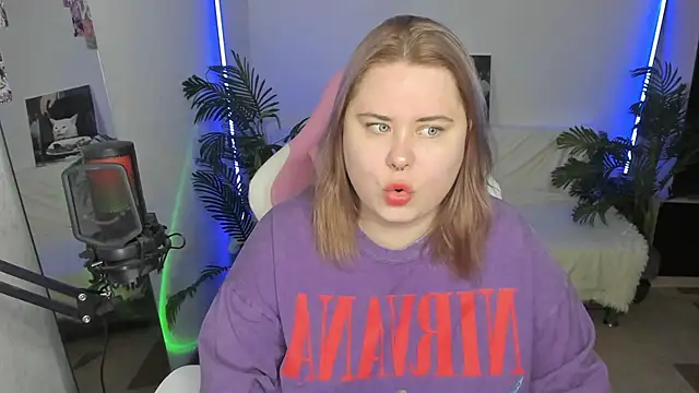 Akemi BBW online show from 5, 3, 2025