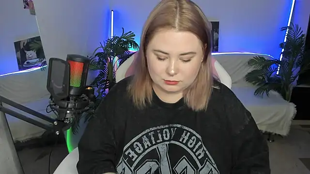 Akemi BBW online show from 7, 3, 2025