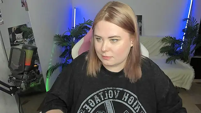 Akemi BBW online show from 7, 3, 2025