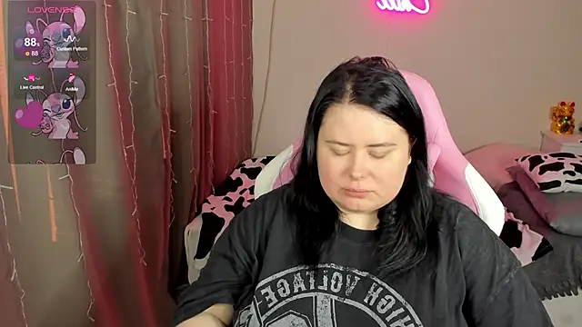 Akemi BBW online show from 2, 3, 2026