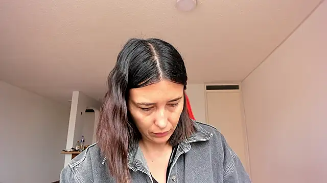 Snapshot of zoe_jeane_beker chatting on 26, 2, 2025 zoe jeane beker online show from 26, 2, 2025