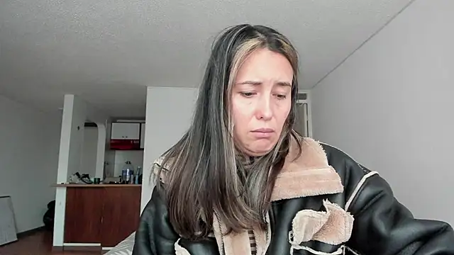 Snapshot of zoe_jeane_beker chatting on 4, 3, 2026 zoe jeane beker online show from 4, 3, 2026