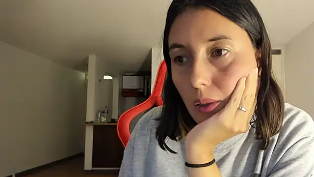 Snapshot of zoe_jeane_beker chatting on 10, 2, 2025 zoe jeane beker online show from 10, 2, 2025