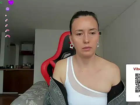zoe jeane beker online show from 13, 5, 2026