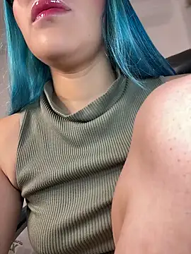 kaoticblue  online show from 17, 12, 2025