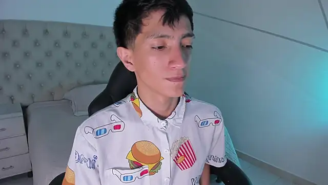 DereckCooperr online show from 9, 10, 2025