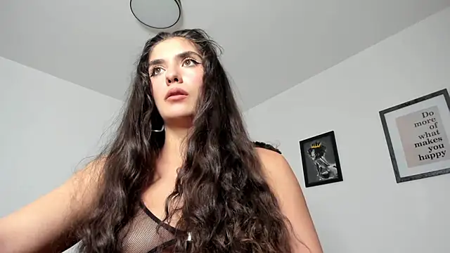 PortraitMarie online show from 7, 2, 2025