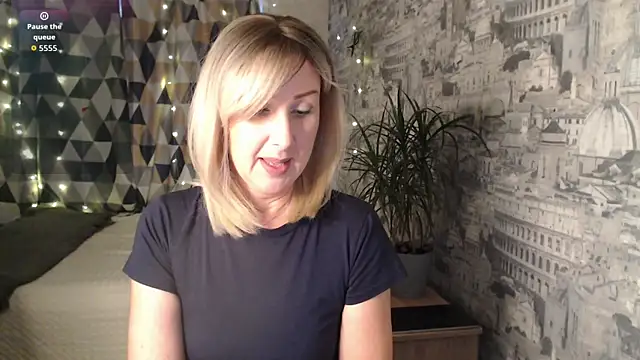 Ariel the mermaid online show from 10, 11, 2025