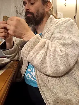 Snapshot of teekoine1 chatting on 21, 11, 2025 teekoine1 online show from 21, 11, 2025