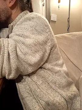 Snapshot of teekoine1 chatting on 12, 11, 2025 teekoine1 online show from 12, 11, 2025