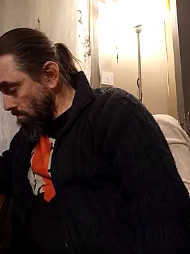 Snapshot of teekoine1 chatting on 1, 12, 2025 teekoine1 online show from 1, 12, 2025