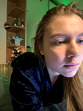 Snapshot of freiiaflower chatting on 2, 12, 2025 freiiaflower online show from 2, 12, 2025