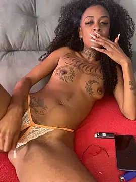 MariaLorenaah online show from 10, 6, 2026