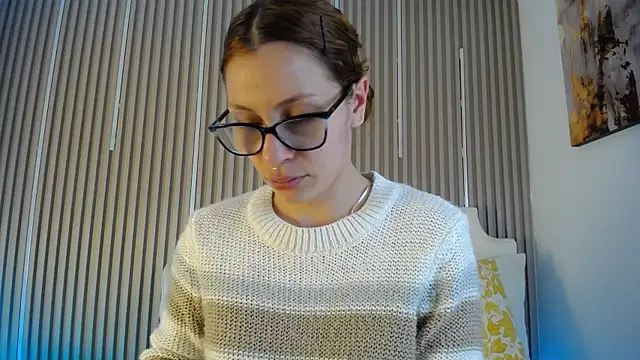 Snapshot of Katy_Van chatting on 5, 7, 2026 Katy Van online show from 5, 7, 2026