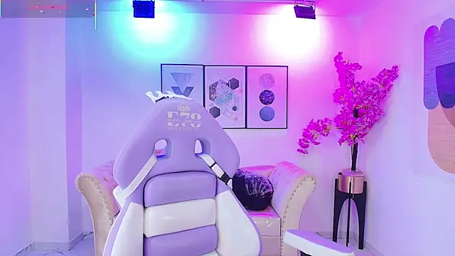 Isa reel online show from 28, 10, 2025