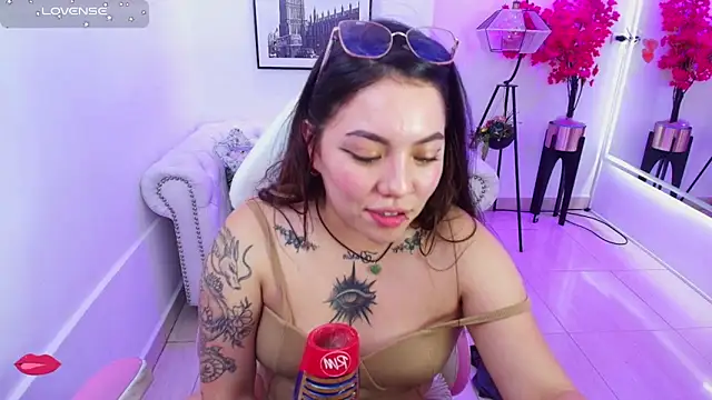 Isa reel online show from 4, 10, 2025