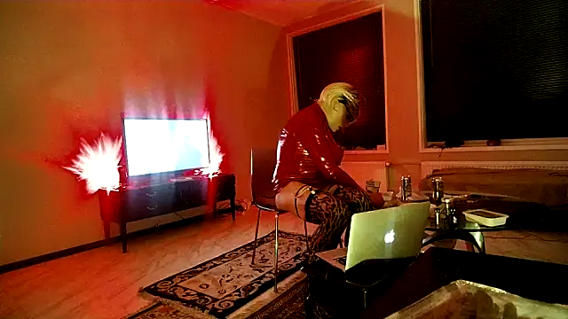 CharlotteVixxens online show from 14, 1, 2025