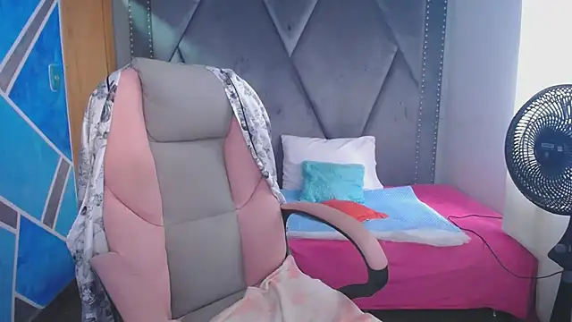 MeganMilF2 online show from 16, 2, 2026