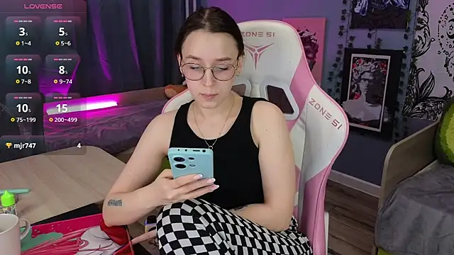 Sweet frosti online show from 3, 2, 2026