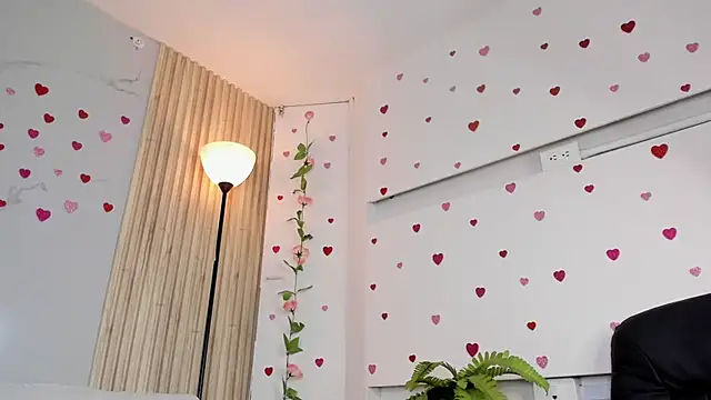 AdammClark1 online show from 19, 2, 2025