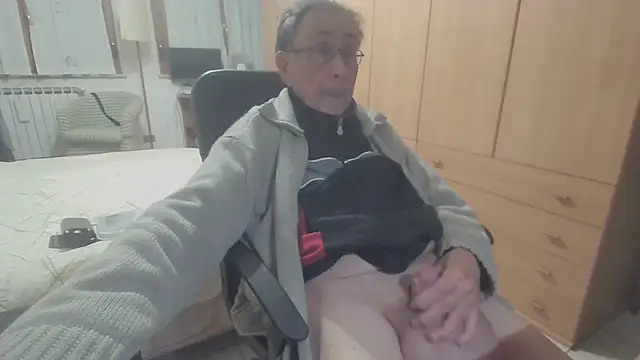 papillonhotofficial online show from 9, 11, 2025