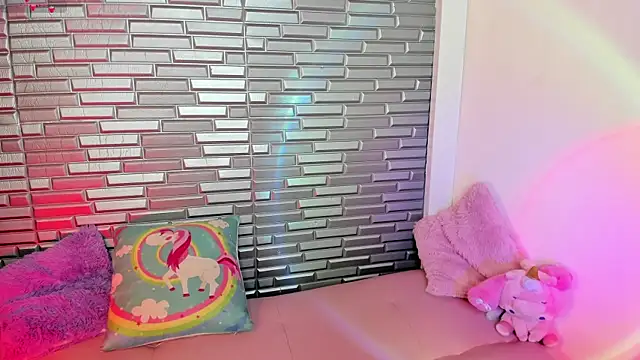 issagarcia online show from 27, 2, 2025