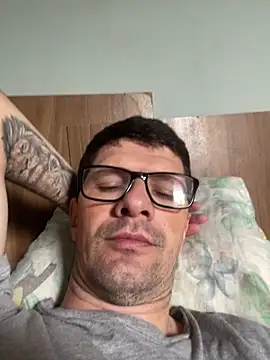 Juliano2289 online show from 7, 4, 2026