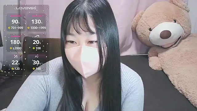 yuinyan3150 online show from 4, 12, 2025